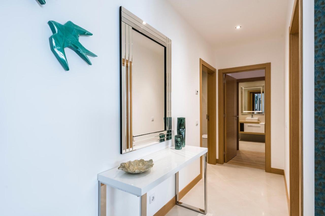 Apartment Coolhouses Lagos, 2 Bed Stylish Flat, Rooftop Shared Pool, Clayheart